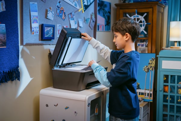 HP DeskJet 4320 Trådløst All-in-One Farve Printer, Instant Ink