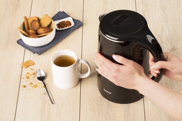 Tefal Safe'Tea KO2608 vedenkeitin 1,7 L 1800 W Musta