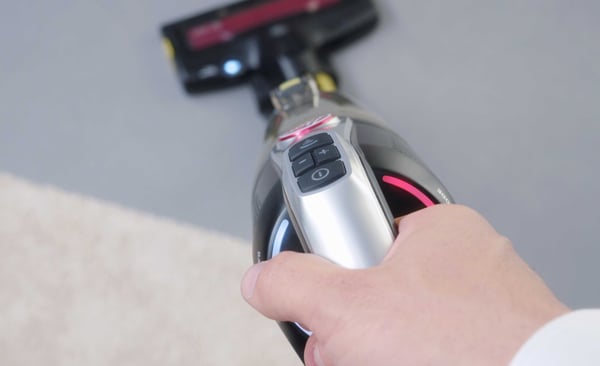 Hoover HF522NPW 011 2-i-1 stangstøvsuger Batteri Dry mikro Poseløs 0,45 L 290 W Sort