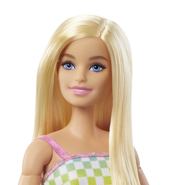 Barbie Fashionistas -dukkel #194 med kørestol og rampe, lyst hår, regnbuekjole og tilbehør