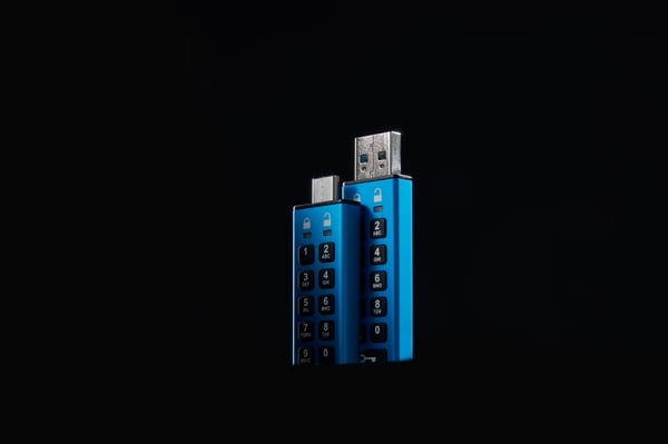 Kingston Technology IronKey 512 GB Keypad 200, FIPS 140-3 niveau 3 AES-256-krypteret