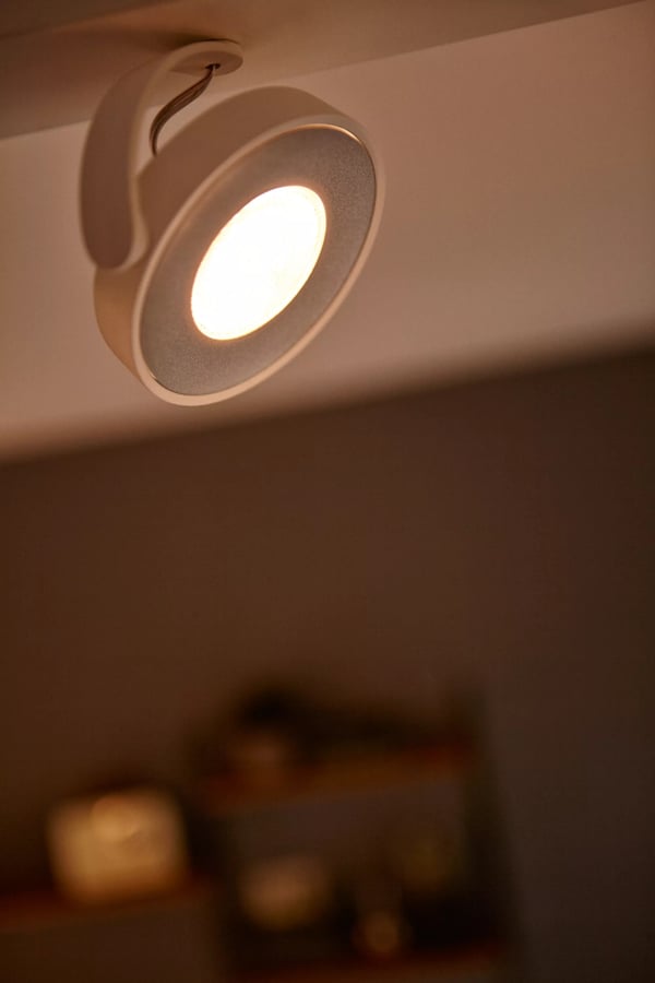 Philips WarmGlow LED Clockwork kohdevalaisin 4x