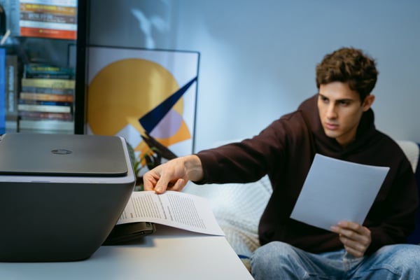 HP DeskJet 2921 Trådløst All-in-One Farve Printer, Instant Ink