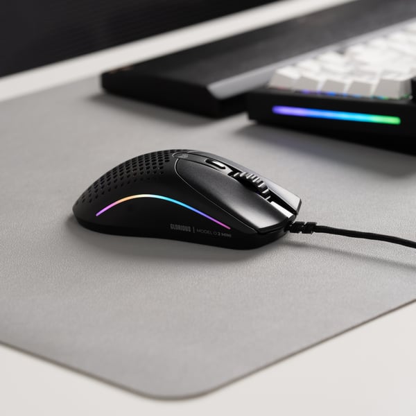 Glorious Gaming Model O 2 Mini hiiri Pelaaminen Oikeakätinen USB A-tyyppi Optinen 26000 DPI