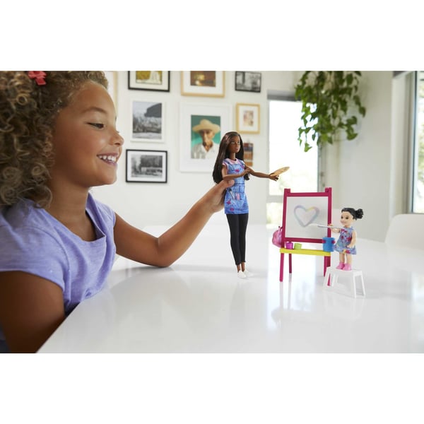 Barbie GJM30 dukke