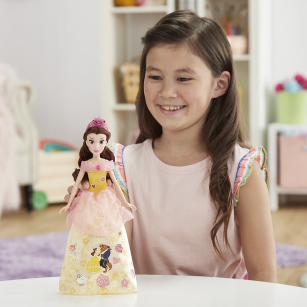 Hasbro E5599EU4 dukke