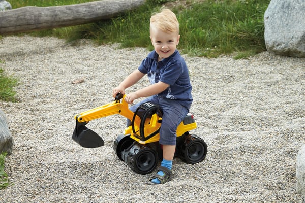 Lena GIGA TRUCKS Excavator Pro