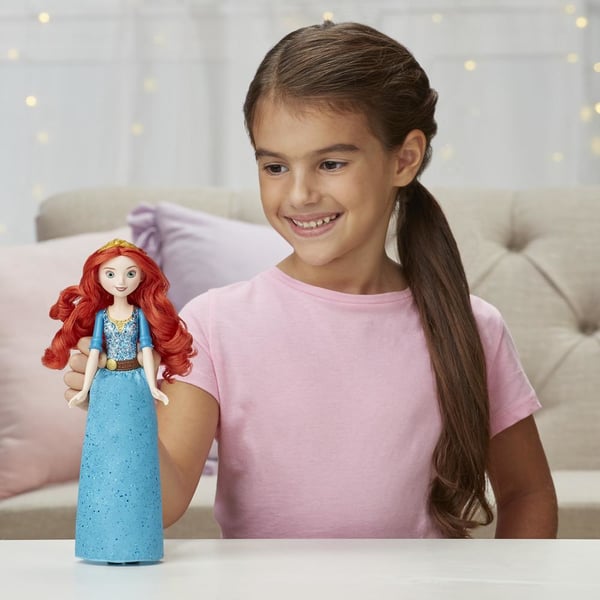 Hasbro E4164ES2 nukke