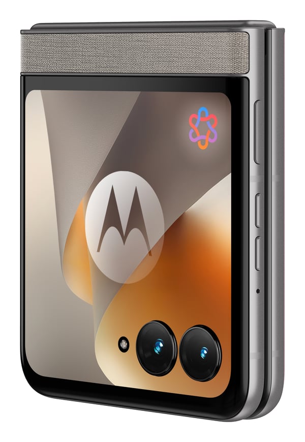 Motorola razr 70 17,5 cm (6.9") Kaksois-SIM Android 16.0 5G USB Type-C 8 GB 256 GB 4800 mAh Kiven värinen