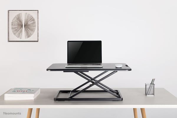 Neomounts NS-WS050BLACK desktop arbejdsplads med siddestativ