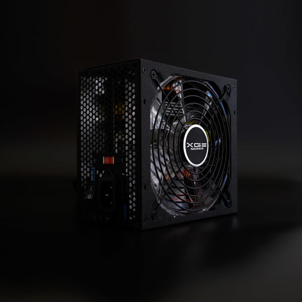 TooQ TQXGEII-800SAP virtalähdeyksikkö 800 W 20+4 pin ATX ATX Musta