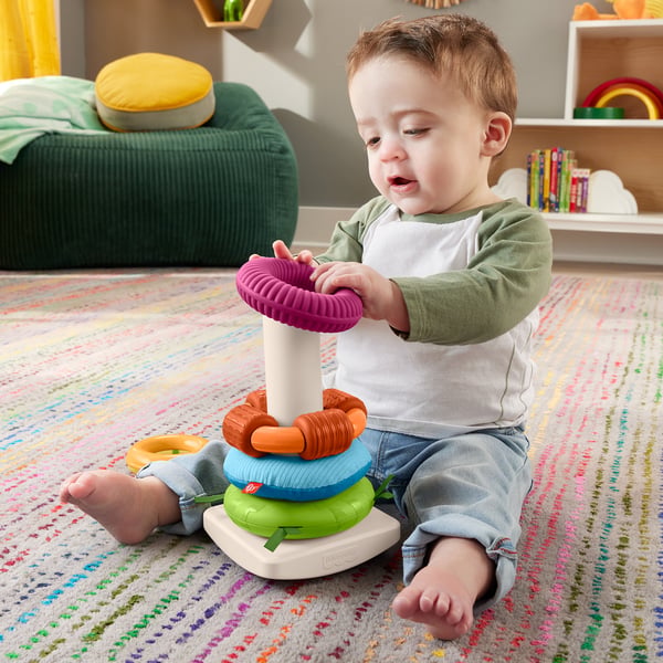 Fisher-Price Sanseligt Rock-A-Stack-stablelegetøj med vippefod og aktiviteter, der stimulerer finmotorikken hos børn