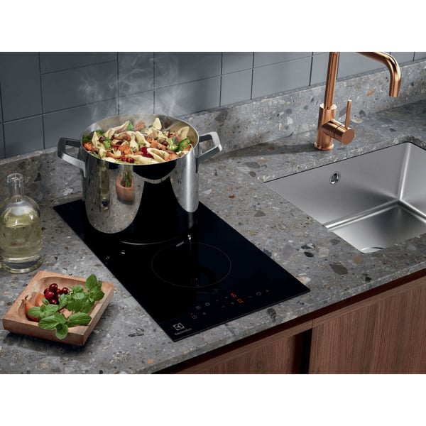 Electrolux LHR3233CK Svart Inbyggd 29 cm Keramisk 2 zone(s)