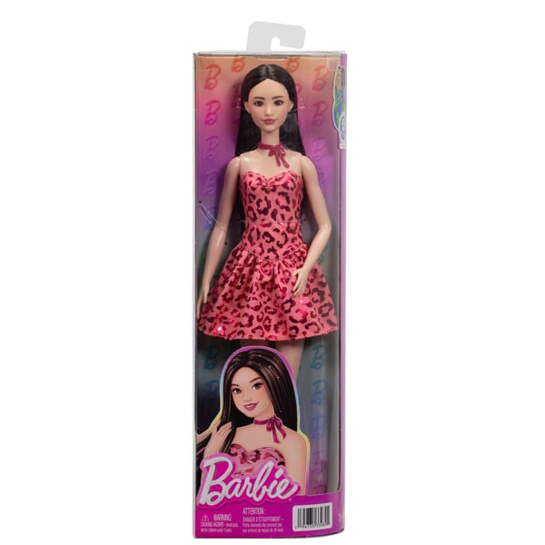 Barbie Fashionistas -nukke #246, jolla pinkki leopardikuvioinen mekko, mustat hiukset