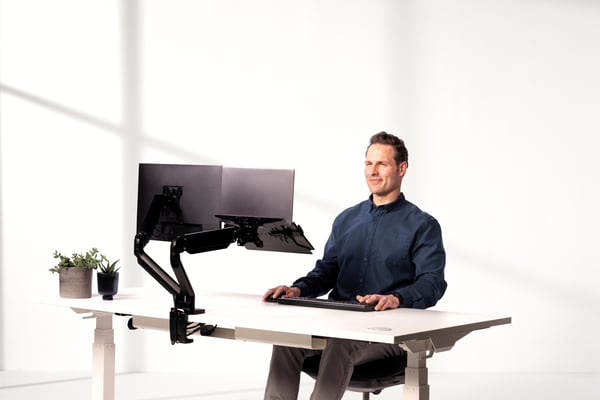 Fellowes Platinum Series 8044101 skærmbeslag og -stativer 43,2 cm (17") Skrivebord Sort
