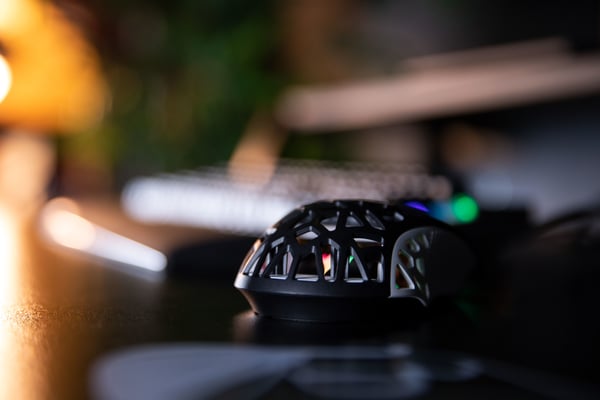 Konix KX MAGIC ULTRA LIGHT MOUSE hiiri Pelaaminen Molempikätinen USB A-tyyppi Optinen 12400 DPI