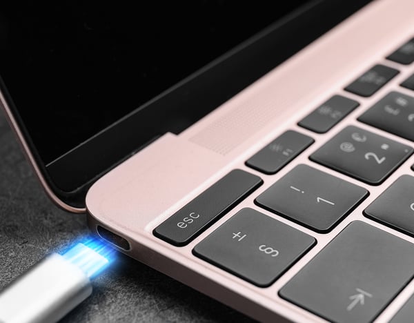 D-Link DUB-2335 kannettavien tietokoneiden telakka ja porttitoistin Langallinen USB Type-C Harmaa