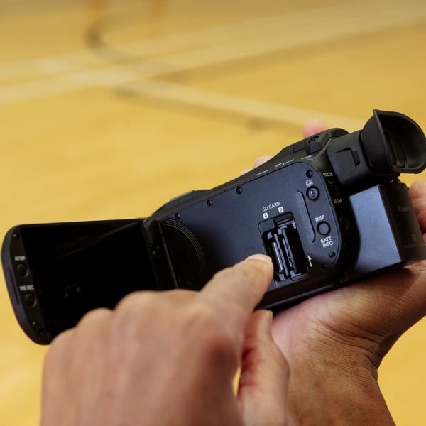 Canon LEGRIA HF G70 Handhållen videokamera 21,14 MP CMOS 4K Ultra HD Svart