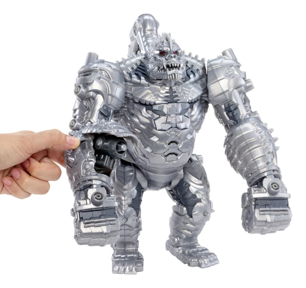MGA Entertainment Armorsaurs Feature Villain Figure- King Chrome