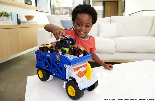Hot Wheels Monster Trucks Monster Mover-næsehornstransportvogn, gave til børn fra 3 år