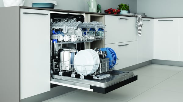 Indesit I3B L634 B Puolittain integroitu 14 paikkoja