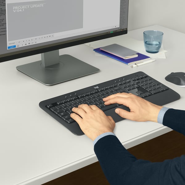 Logitech 920-008678 tangentbord Mus inkluderad Universal RF Trådlös AZERTY Belgiskt Svart
