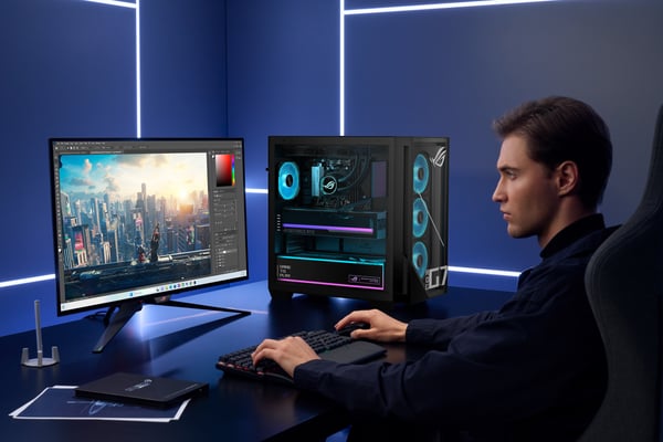 ASUS ROG G700 GM700TZ-R9800X283W AMD Ryzen™ 7 9800X3D 32 GB DDR5-SDRAM 2 TB SSD AMD Radeon RX 9070 XT Windows 11 Home Tower PC Svart