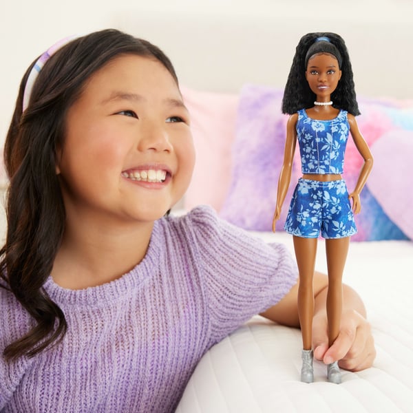 Barbie Fashionistas Style Doll