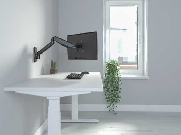 Equip 650137 monitorin kiinnike ja jalusta 81,3 cm (32") Seinä Musta