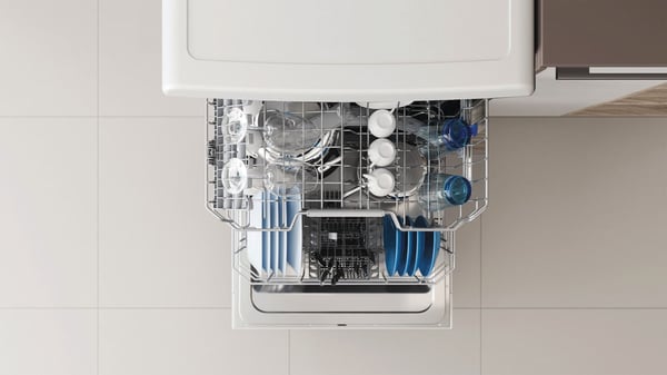 Indesit IN2FFC14BN6 Fritstående 14 kuverter