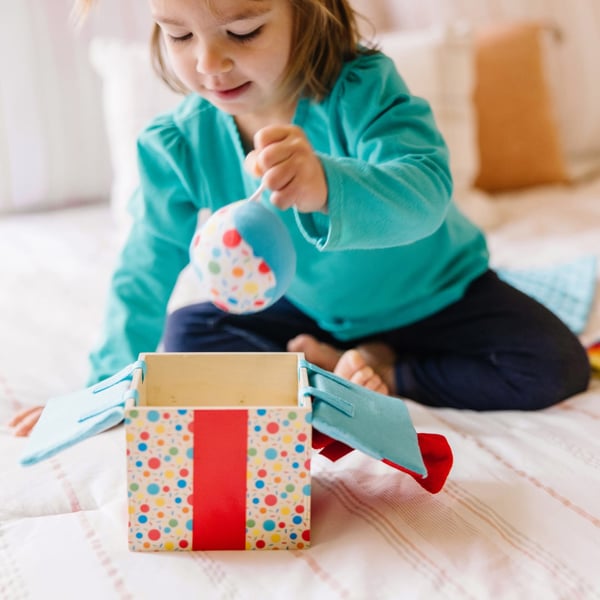 Melissa & Doug Wooden Surprise Gift Box