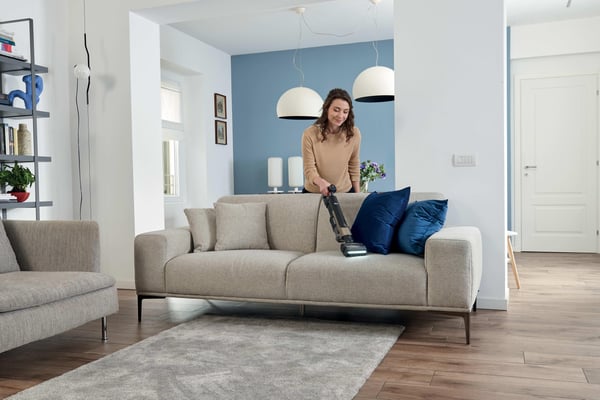 Hoover HF210PP 011 2-i-1 stangstøvsuger Batteri Dry EPA Poseløs 1 L 165 W Sort, Guld