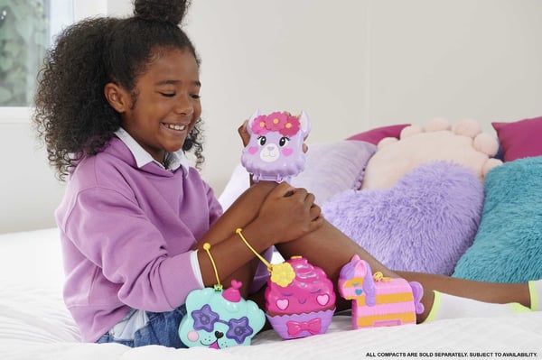 Polly Pocket SPARKLE COVE ADVENTURE Unicorn Floatie Compact