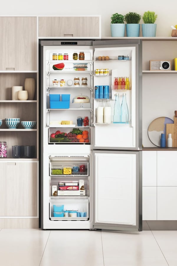Indesit INFC9 TI22X Fritstående 367 L Rustfrit stål