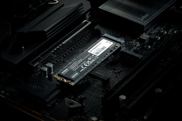 Klevv CRAS C715 1 TB M.2 PCI Express 3.0 NVMe 3D TLC NAND
