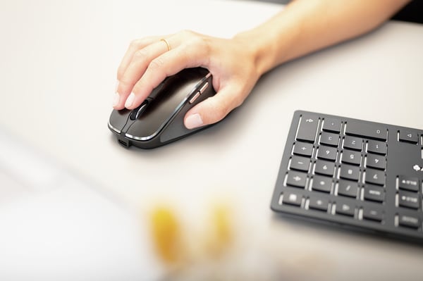 CHERRY DW 9500 SLIM tangentbord Mus inkluderad Universal Trådlös RF + Bluetooth AZERTY Fransk Svart, Grå