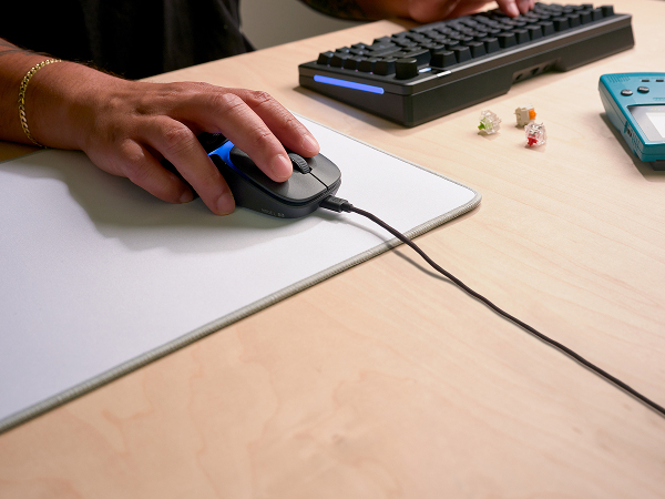 Glorious Gaming Model O3 Wired mus Spil Højre hånd Optisk 30000 dpi