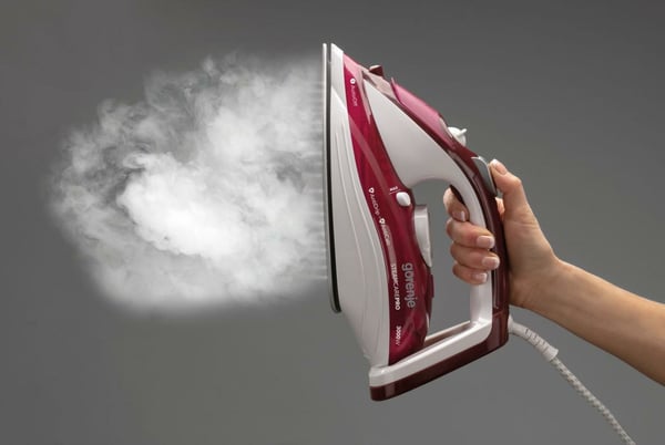 Gorenje SIH3000RBC Ångstrykjärn Keramisk stryksula 3000 W Röd