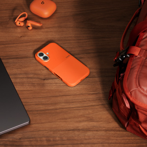 Apple MGK14LL/A mobiltelefon etui 16 cm (6.3") Cover Orange