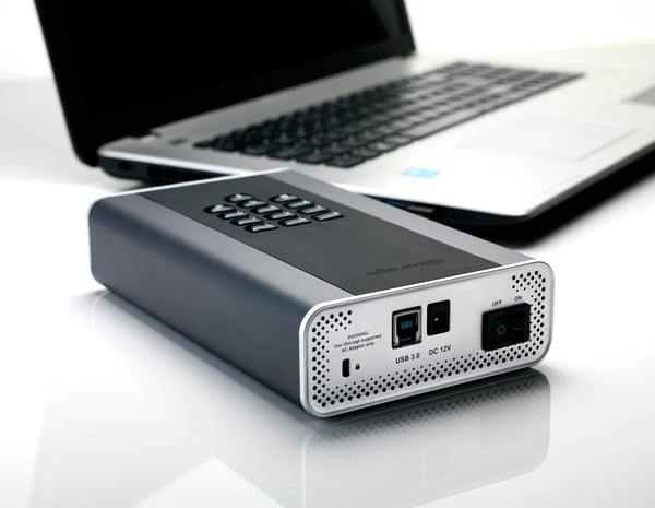 iStorage diskAshur DT 2 ulkoinen kovalevy 2 TB USB A-tyyppi 3.2 Gen 1 (3.1 Gen 1) Musta