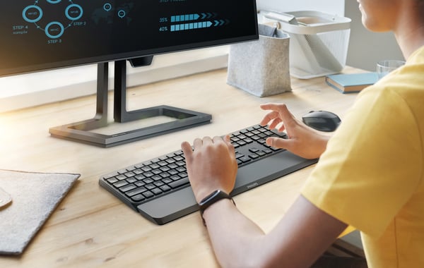 Philips 6000 series SPT6607B/34 näppäimistö Sisältää hiiren Koti RF Wireless + Bluetooth Musta