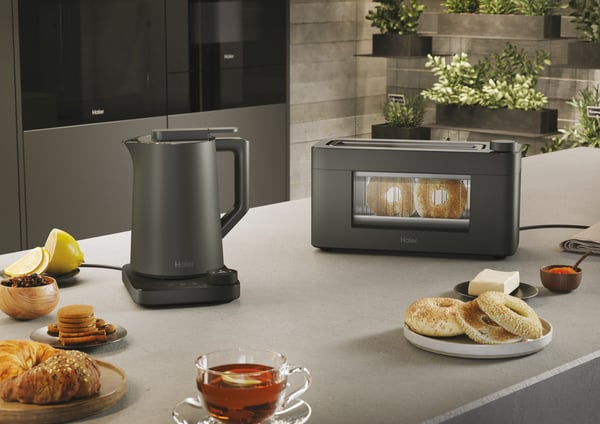 Haier HKE7W 011 vattenkokare 1,3 l 2200 W Grå