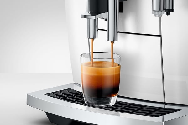 JURA E8 (ED) Fuld-auto Espressomaskine 1,9 L