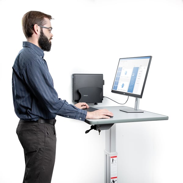 StarTech.com PC Vægbeslag, til stationære computere op til 18 kg, værktøjsfri breddejustering 4,8-