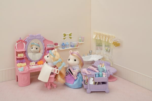 Sylvanian Families Pony Frisør legesæt med figur