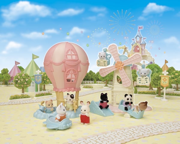 Sylvanian Families Baby Ballon Legehus med figur