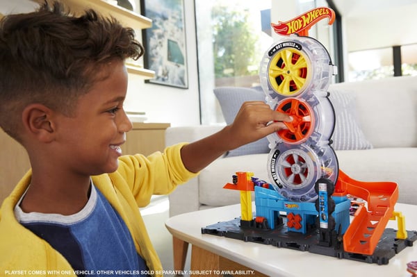 Hot Wheels City Super Twist Tire Shop-legesæt, gave til børn mellem 4 og 8 år