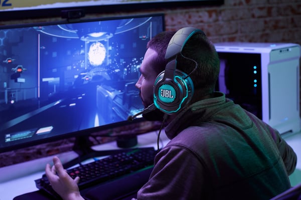 JBL Quantum ONE SVART