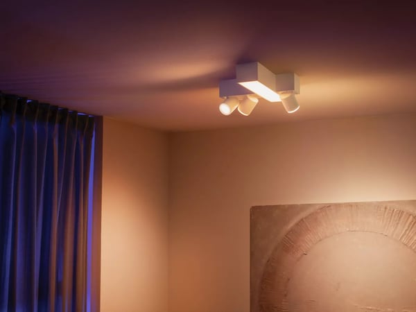 Philips Hue White and Color ambiance Centris loftslampe med 3 spots
