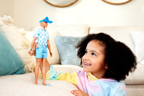Barbie Blond Ken-docka med badbyxor och tillbehör med strandtema